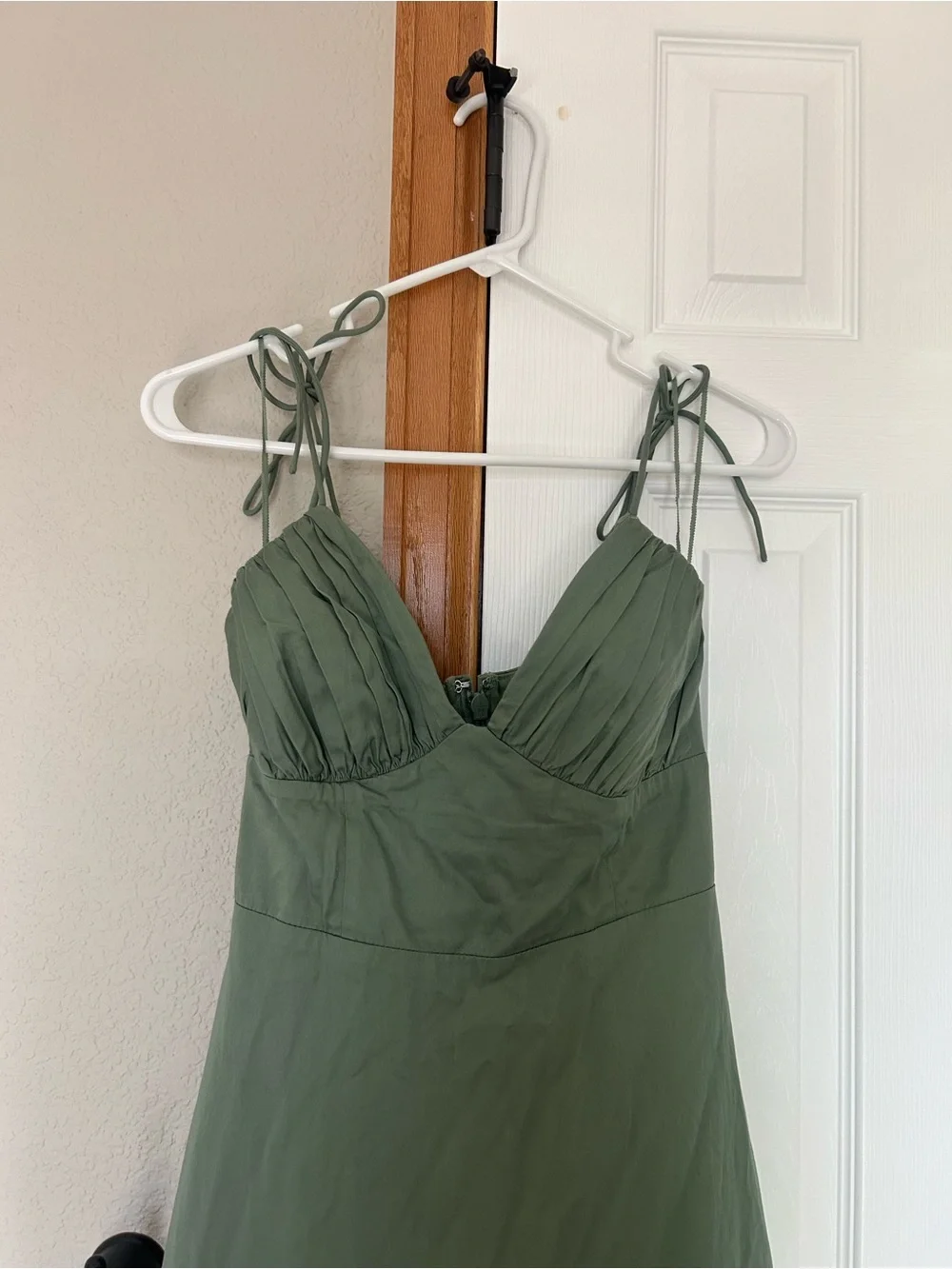 Abercrombie & Fitch Sage Green Tie-Strap Midi Dress size xs